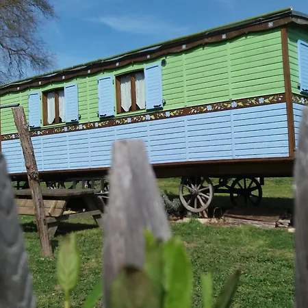 Holiday home Roulotte Fleur Des Champs