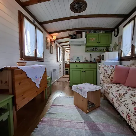 Vakantiehuis Roulotte Fleur Des Champs