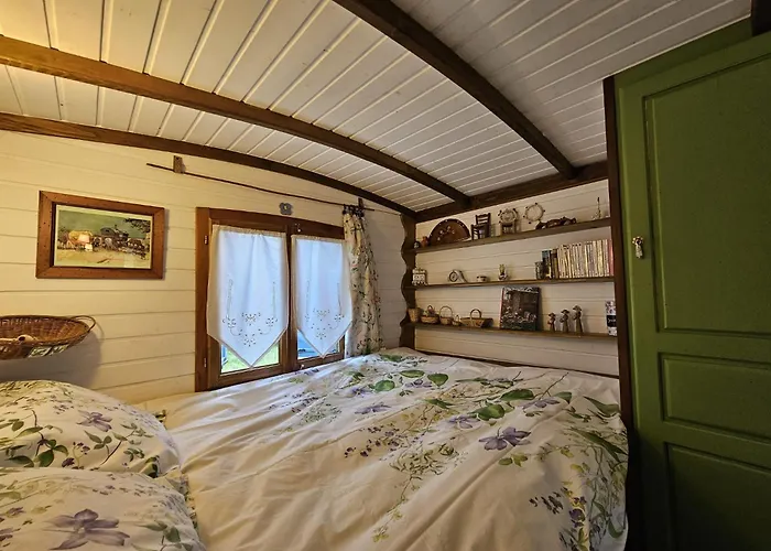 Roulotte Fleur Des Champs Hébergement de vacances Sigalens